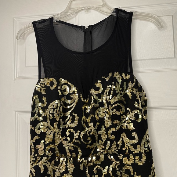 Black and Gold Sequin Formal Dress - Picture 3 of 8